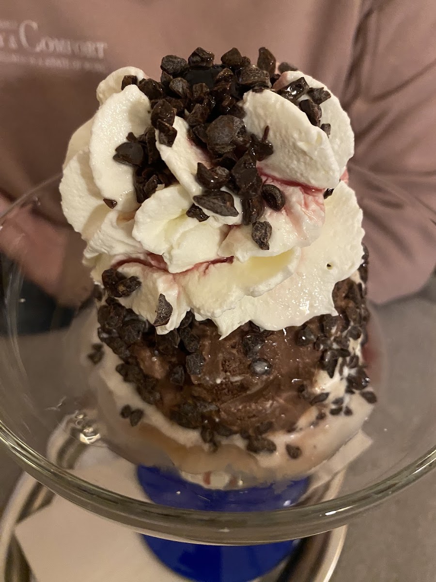 Eiscafe, Pizzeria & Feinkost Mamma Mia-2