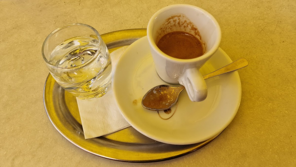 Eiscafe, Pizzeria & Feinkost Mamma Mia-8